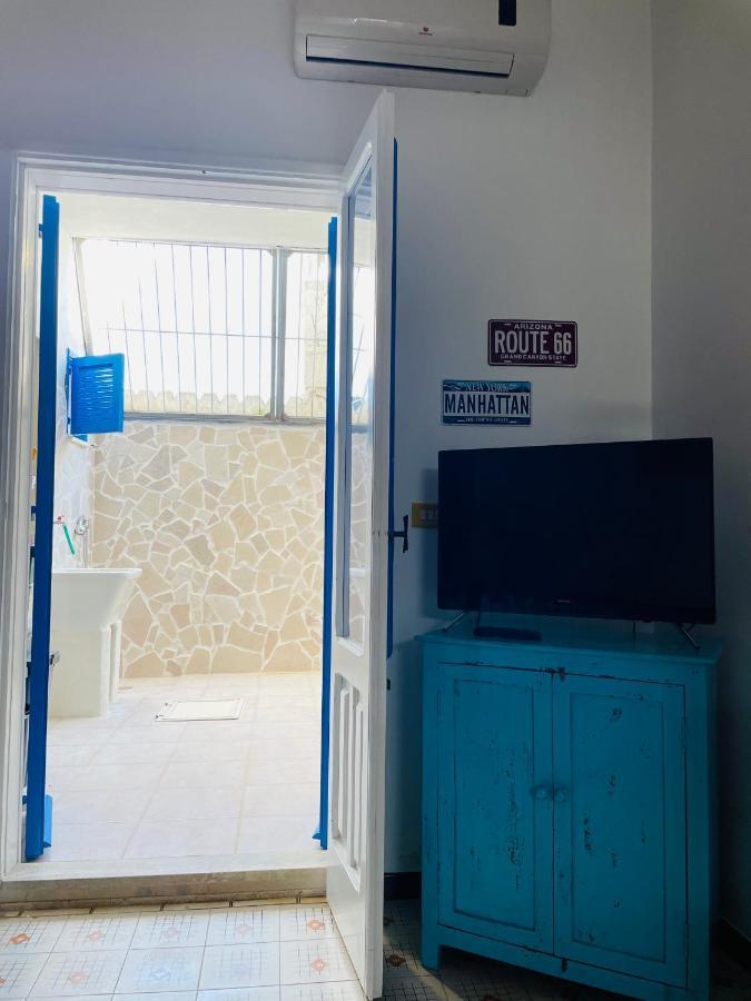 Lovely 2 Bedroom Rental Unit,Patio And Close Beach San Pietro in Bevagna Exterior foto